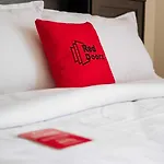 RedDoorz Plus @ Setiabudi Medan 5